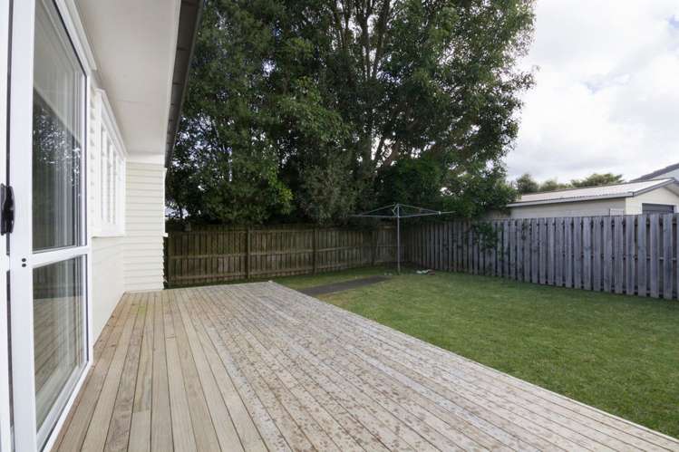 2 Hikurangi Street Te Atatu Peninsula_12