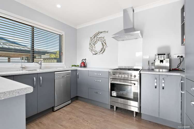 29 Gledstane Road Stanmore Bay_3