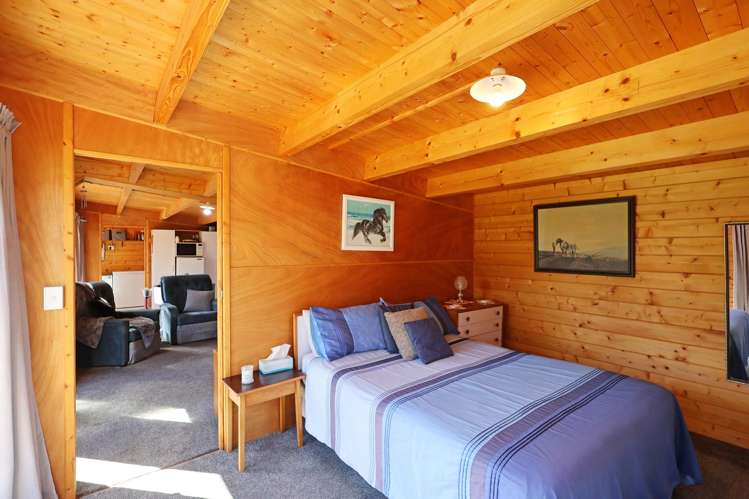 13 Danube Road Winton Surrounds_10