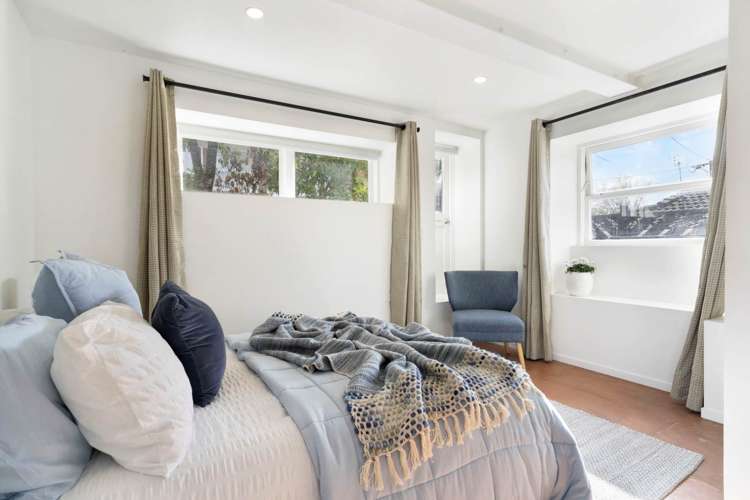 2/4 Corunna Road Milford_19