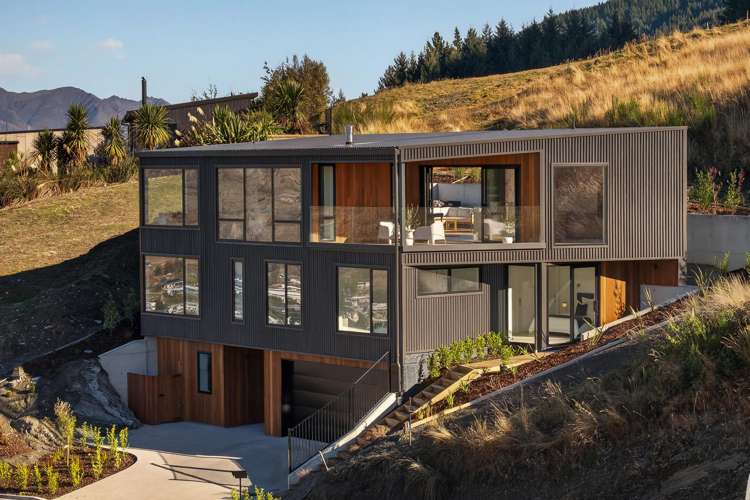 79 Middleton Road Queenstown Hill_28