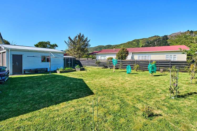 2 Wellington Road Wainuiomata_14