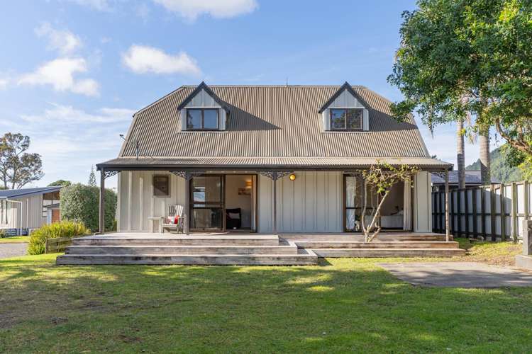 17 Crown Reef Pauanui_1