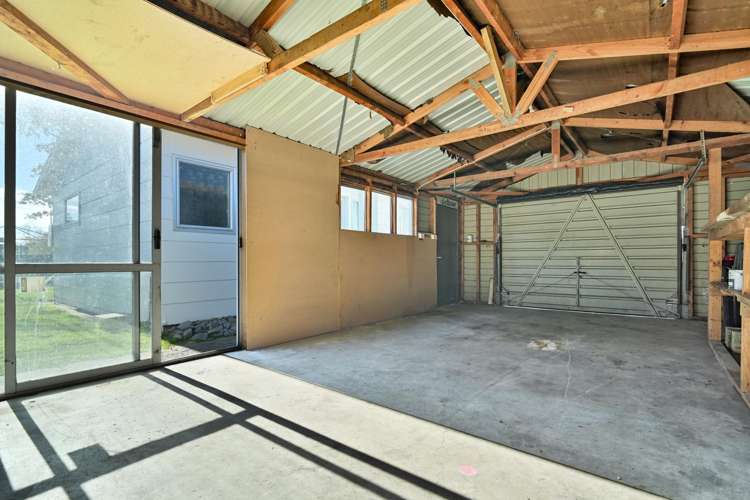 2/2 Tarbet Place Flaxmere_8