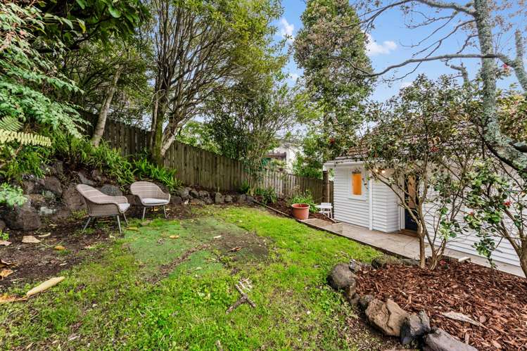 8 Goodall Street Hillsborough_19