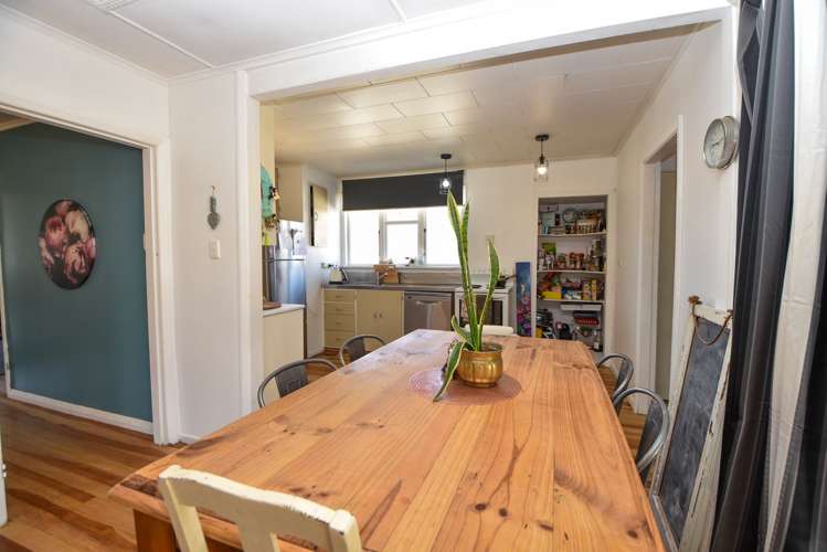 394 High Street South Carterton_4