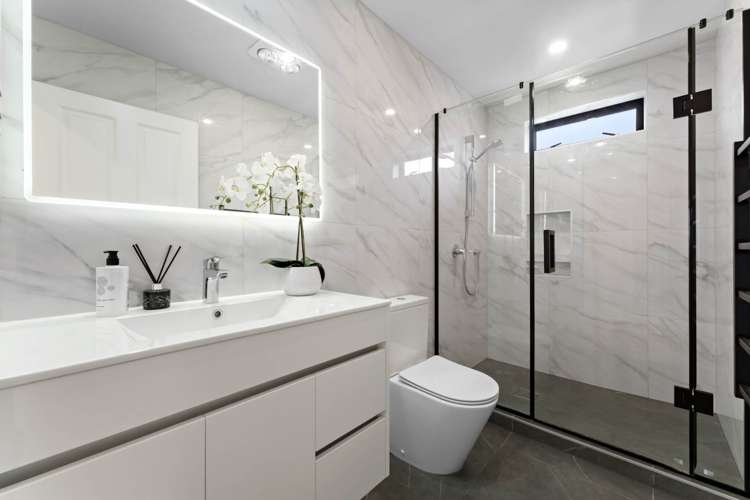 14 Matau Rise Te Atatu Peninsula_24