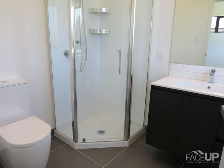 76 Clark Road Pahurehure_13