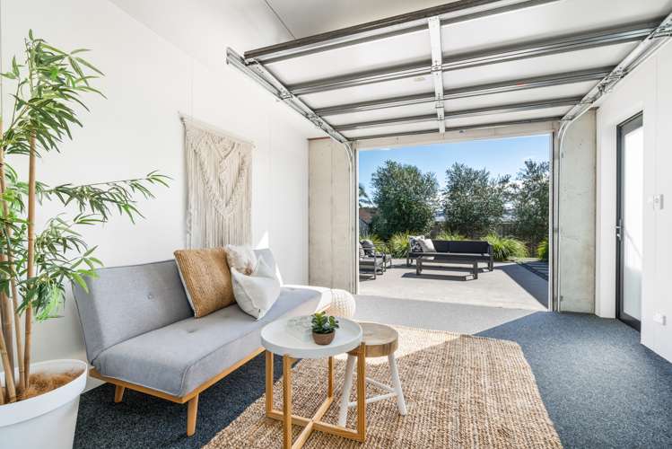 19 Finch Street One Tree Point_15