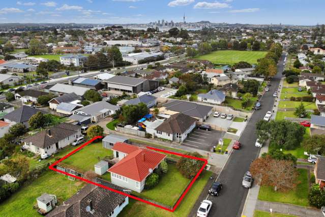 73 Greenslade Crescent Northcote_3