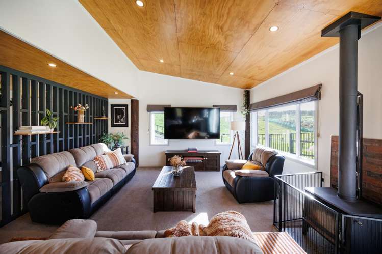 34 Highland View Drive Tokomaru_17