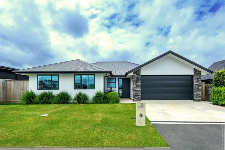 15 Russ Drive_0