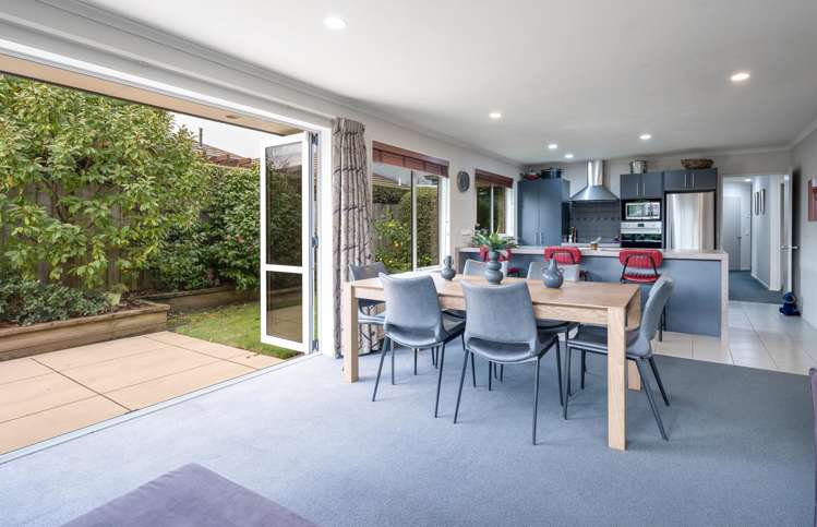 14 Cambelldon Crescent Stoke_3