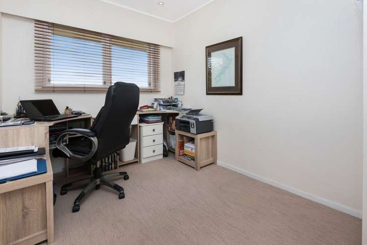 21 Seymour Road Mellons Bay_8