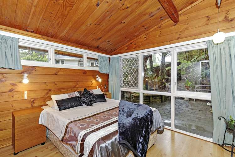 214 Woodlands Park Road Titirangi_11