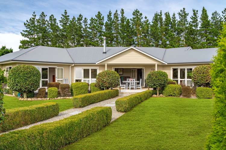 213 Woodside Road Woodside_21