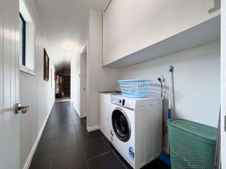 17 Raeburn Avenue Otatara_30