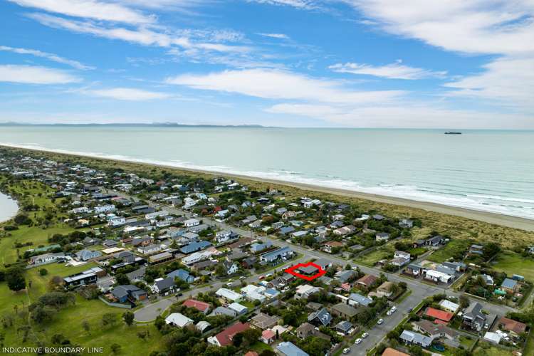 2/2 Mermaid Place Southshore_24