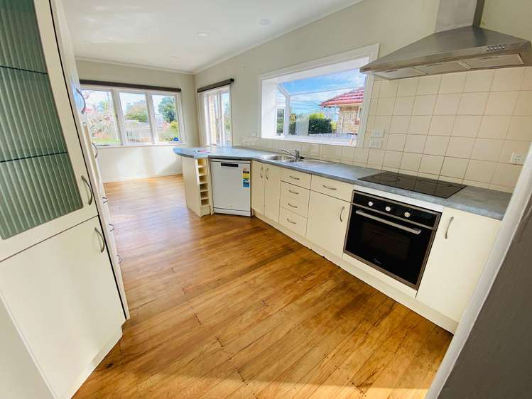 43 Shirley Avenue Papakura_2