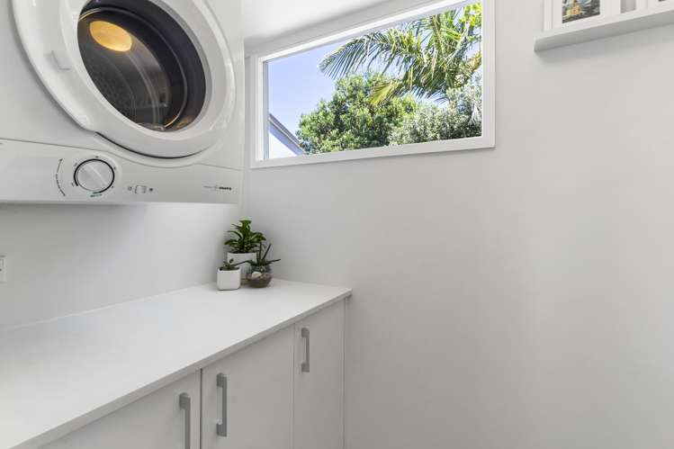 4A Tiroroa Avenue Te Atatu South_16