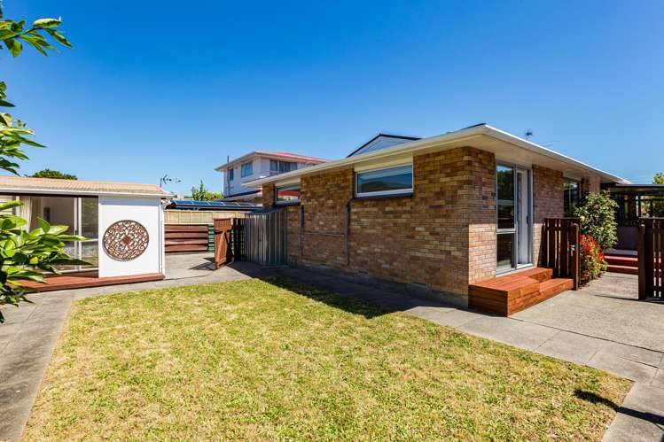 8 Tacoma Drive Totara Park_15