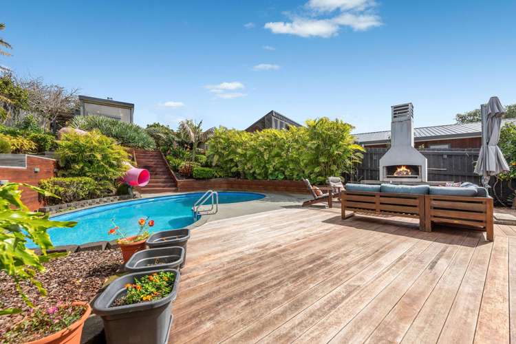 10 Charles Dickens Drive Mellons Bay_6