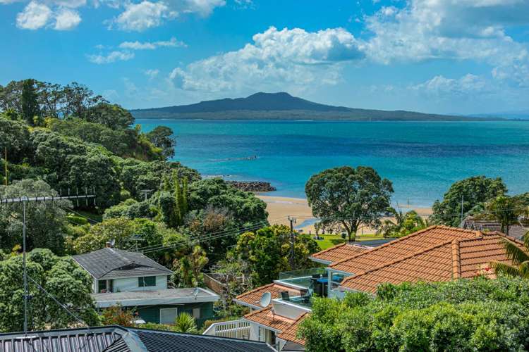 2/72 Beach Road Castor Bay_28