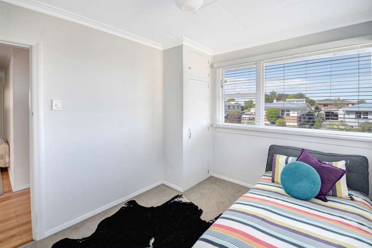 27 Stephen Street Halfway Bush_9