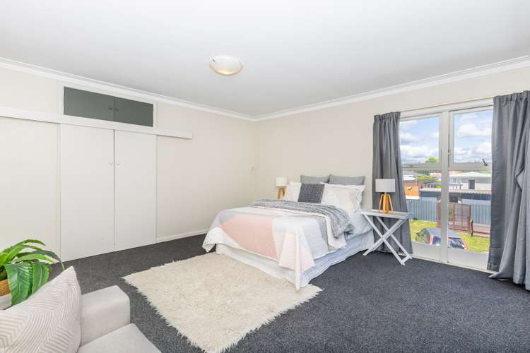 196 Clyde Street Hamilton East_24