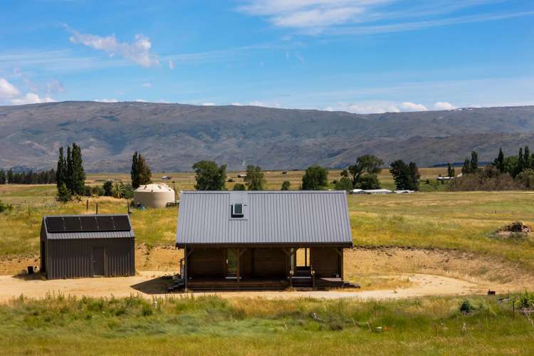 38 Scrubby Gully Road Springvale_16