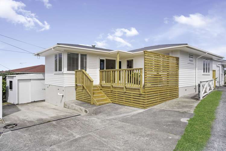 1/23 Fairclough Road Beach Haven_14