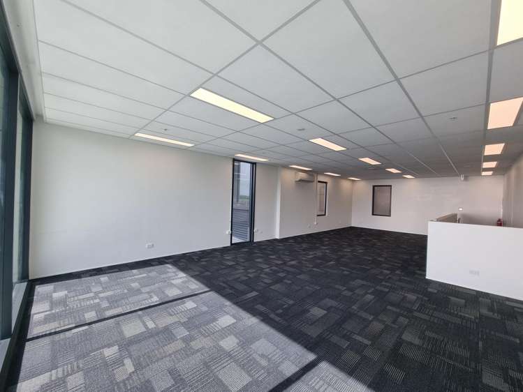 2/20 Highgate Parkway Silverdale_10