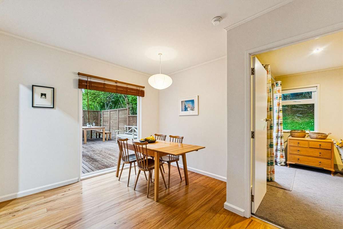261 Titirangi Road_1
