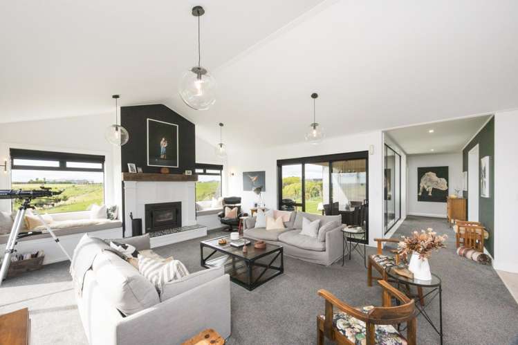 51 View Road Halcombe_9