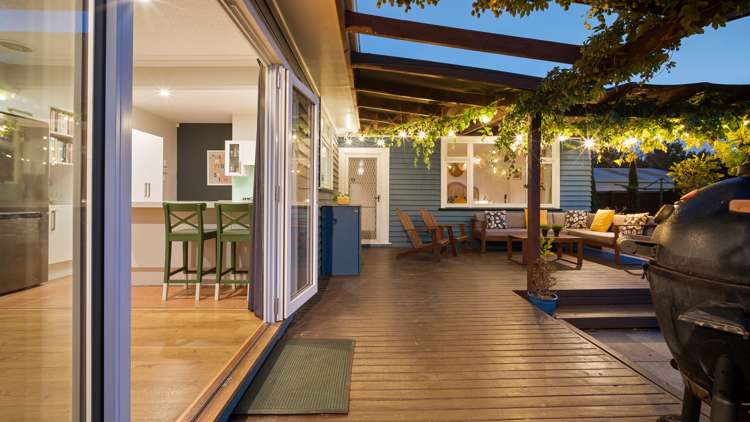 24 Derrett Place Saint Martins_24