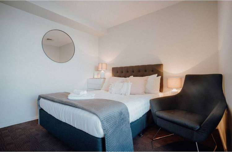 2112/10 Waterloo Quadrant Auckland Central_11