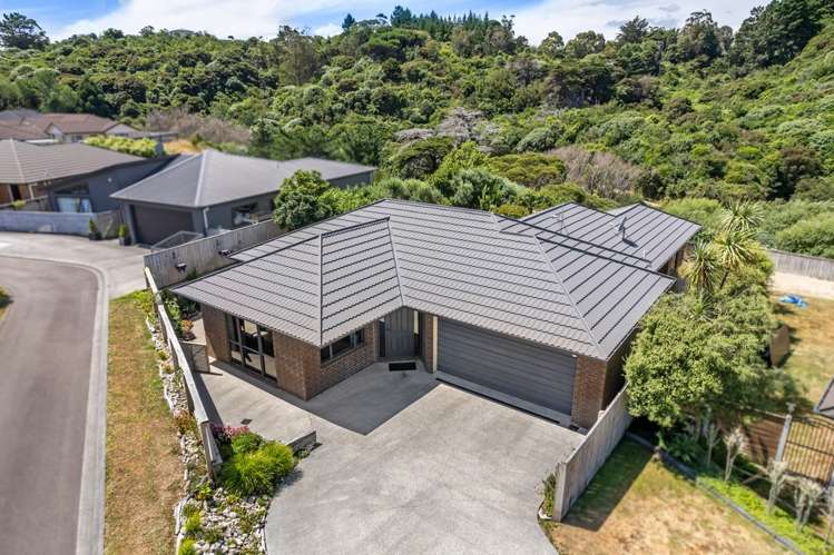 14 Tararua Close Aotea_24