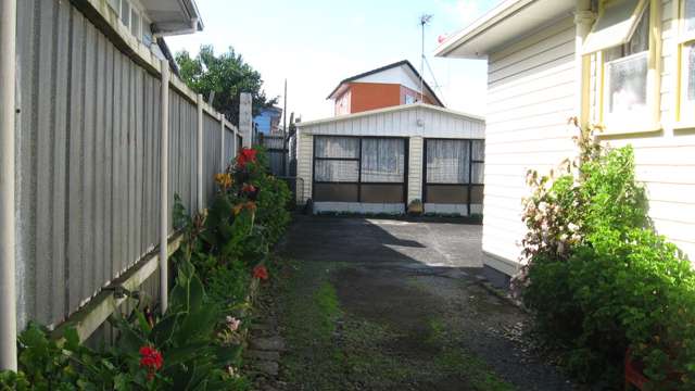 100 Fisher Crescent Otara_4