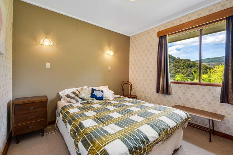 41 Village Loop Road Waipori Falls_11