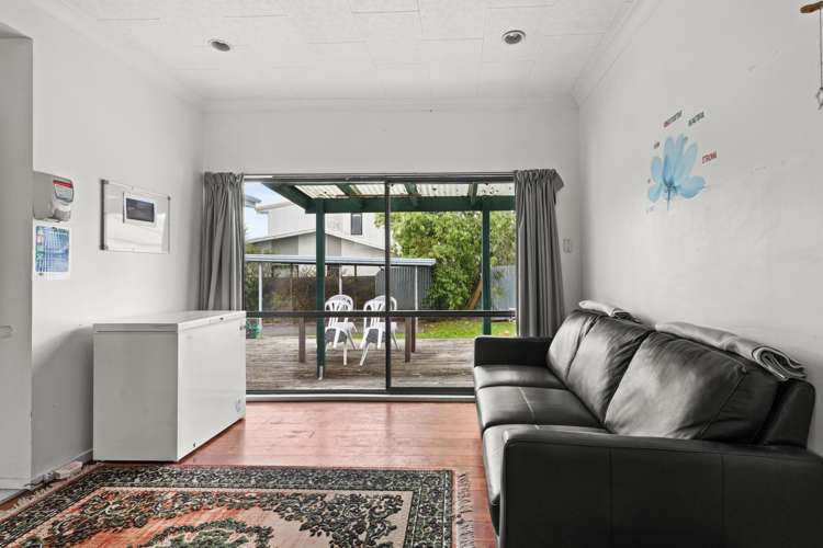 1117 Karamu Road Mayfair_16