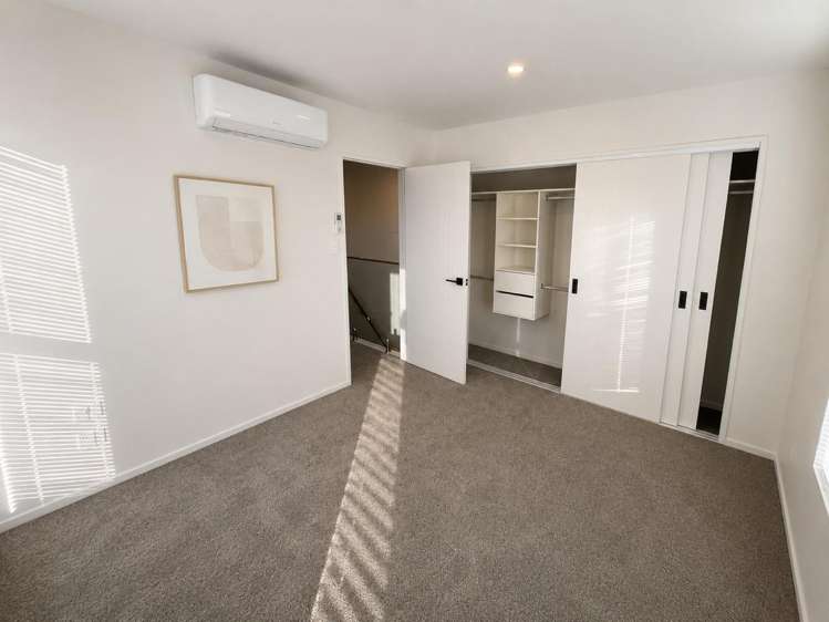 1/36 Longburn Road Henderson_11