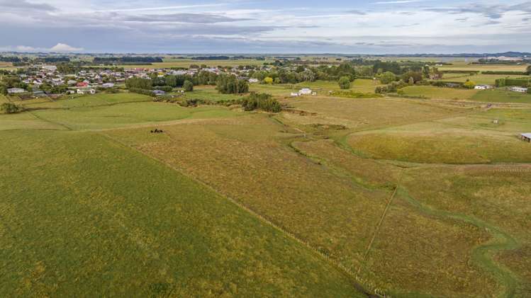 68 Cemetery Road Sanson_13