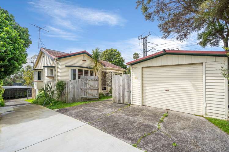 18A & 18B Ahiriri Avenue Avondale_9