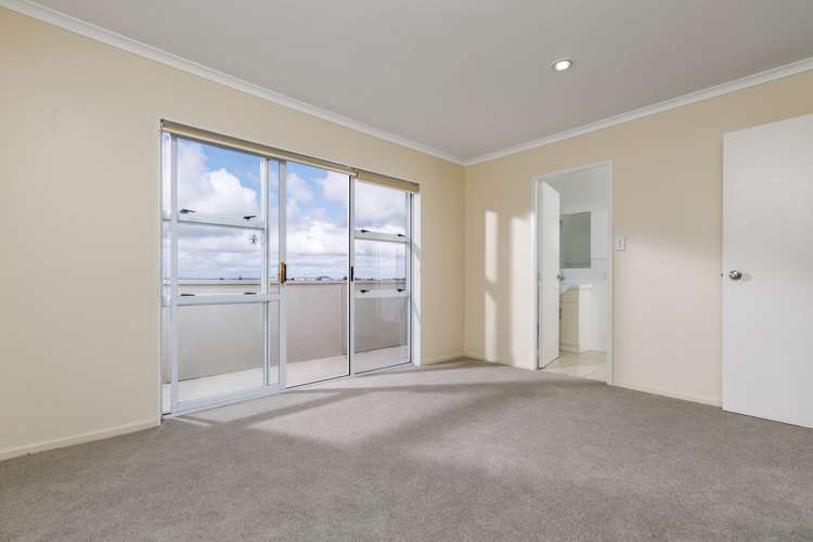 8 Remus Place Totara Vale_12