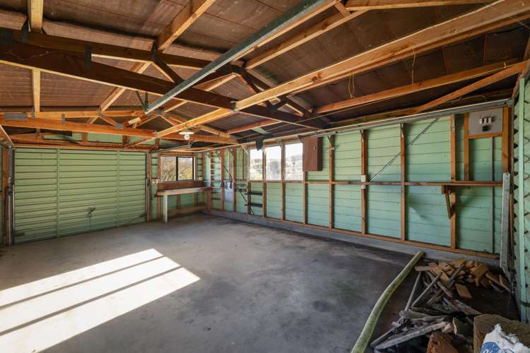 516 Thames Coast Road Te Puru_18