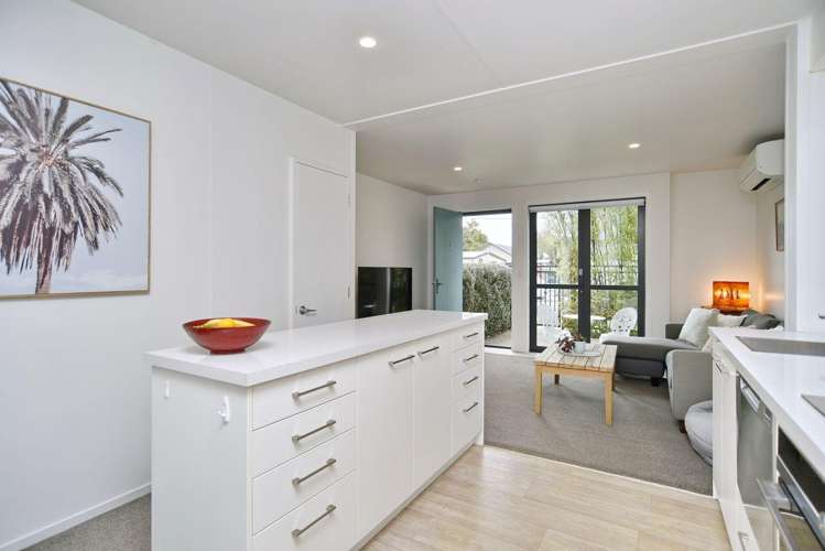 14/14 Buffon Street_5