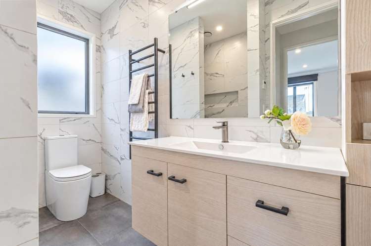 54A Meadway Sunnyhills_20