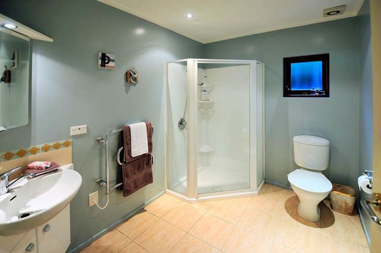 47 Rock Isle Road Torbay_17