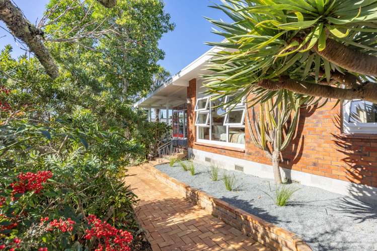 160 Seabrook Avenue New Lynn_17