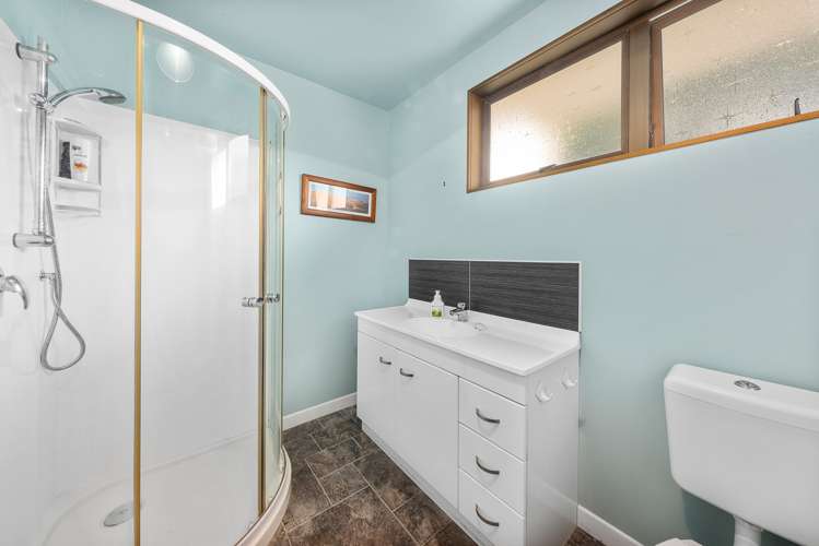 33b Dillons Point Road Islington_14